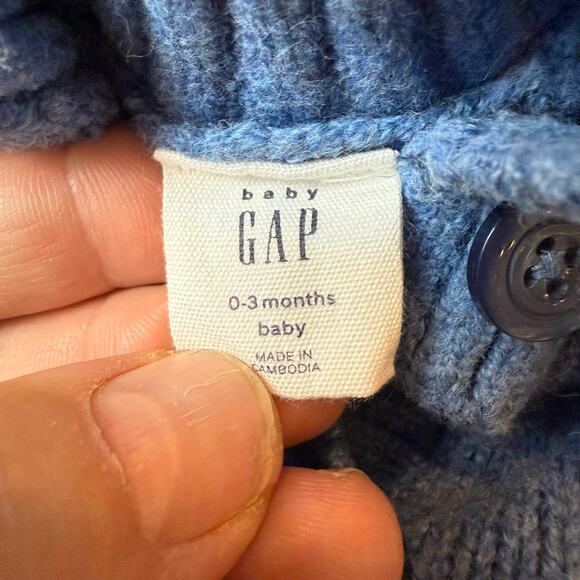Baby Gap Blue CashSoft Cardigan Sweater Boy 0-3 Months SOFT Buttons Pockets - Picture 6 of 9
